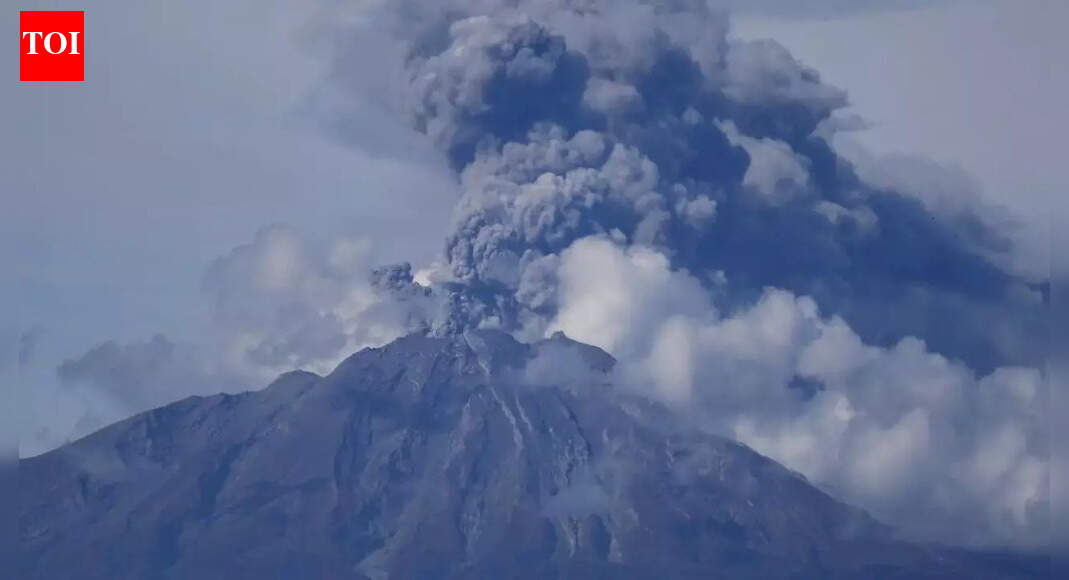 इथियोपियाई ज्वालामुखी की राख भारत पहुंची: यह क्या है, इसने कैसे यात्रा की और शहरों पर क्या प्रभाव पड़ा | भारत समाचार