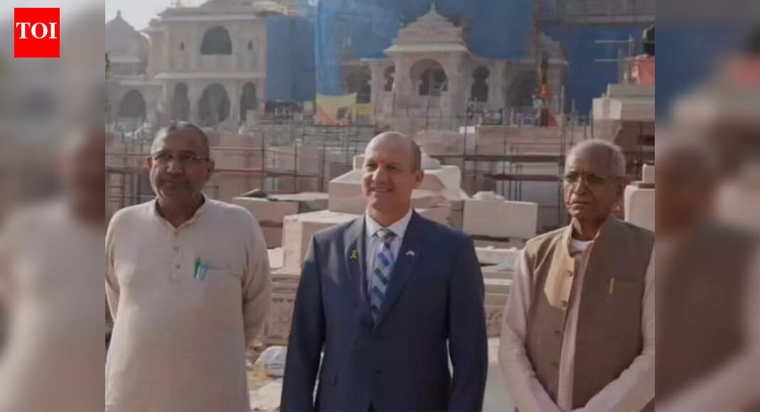 ‘सभ्यता के एक महत्वपूर्ण प्रतीक को पुनर्स्थापित करने के लिए भारत को बधाई’: अयोध्या ध्वजारोहण समारोह में इजरायली दूत | भारत समाचार