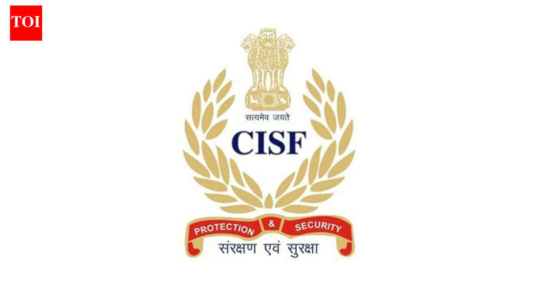 ऑपरेशन सिन्दूर: CISF के 19 जवान सम्मानित; प्रतिष्ठित ‘डीजी एल्बम’ प्राप्त हुआ | भारत समाचार