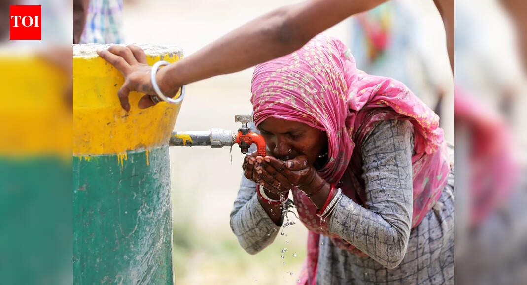 जल जीवन मिशन में अनियमितताओं पर 7 राज्यों में लगाया गया 129 करोड़ रुपये का जुर्माना | भारत समाचार
