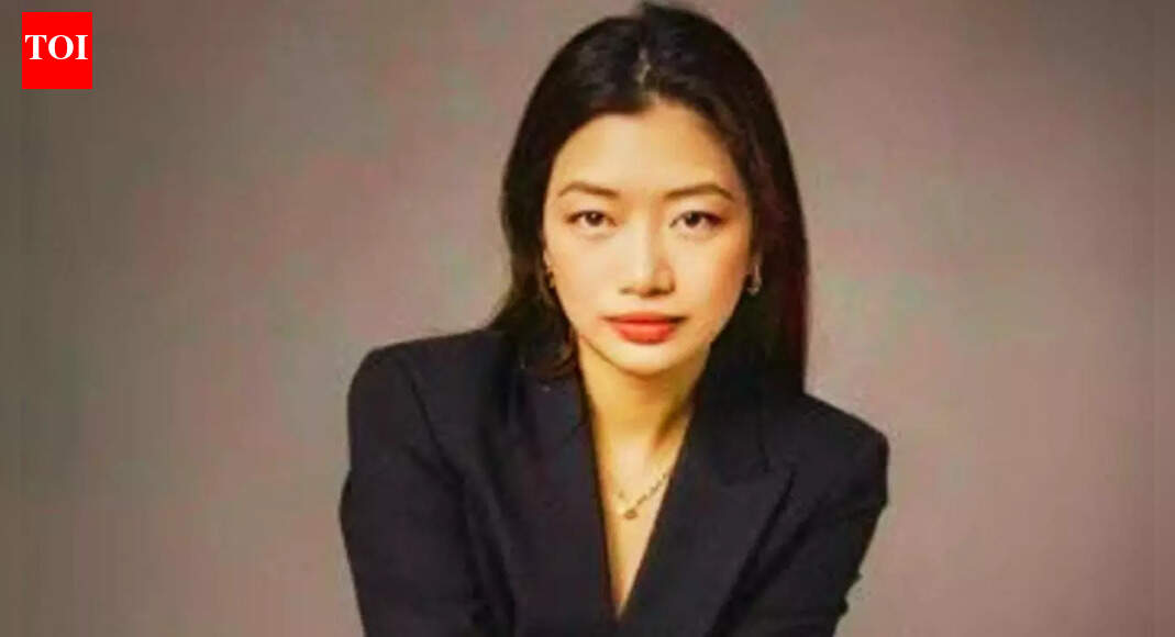 ‘हम एक राष्ट्र हैं’: शंघाई में उत्पीड़न के बाद अरुणाचल की महिला पेमा वांग थोंगडोक का एकता का रुख; ट्रोल्स के ख़िलाफ़ जवाबी लड़ाई | दिल्ली समाचार