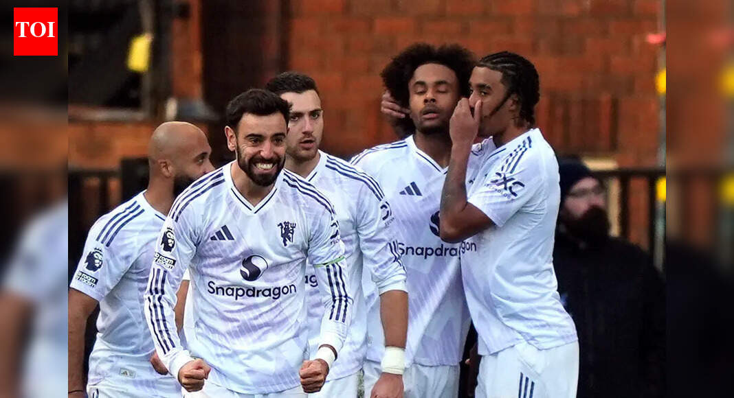 प्रीमियर लीग: जोशुआ ज़िर्कज़ी ने गोल सूखा समाप्त किया; मैनचेस्टर यूनाइटेड ने क्रिस्टल पैलेस को 2-1 से हराकर वापसी की | फुटबॉल समाचार