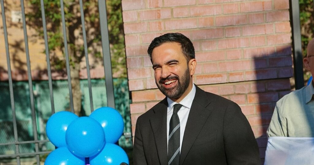 ज़ोहरान ममदानी ने दौड़ जीती और अपने विजय भाषण में नेहरू को उद्धृत किया