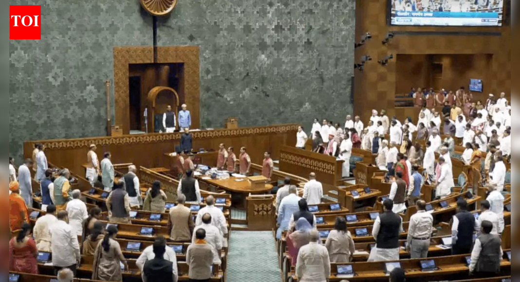 “राजभवन का नाम बदलने पर टीएमसी सांसद की टिप्पणियों पर खड़गे और नड्डा के बीच राज्यसभा में तीखी नोकझोंक” । भारत समाचार