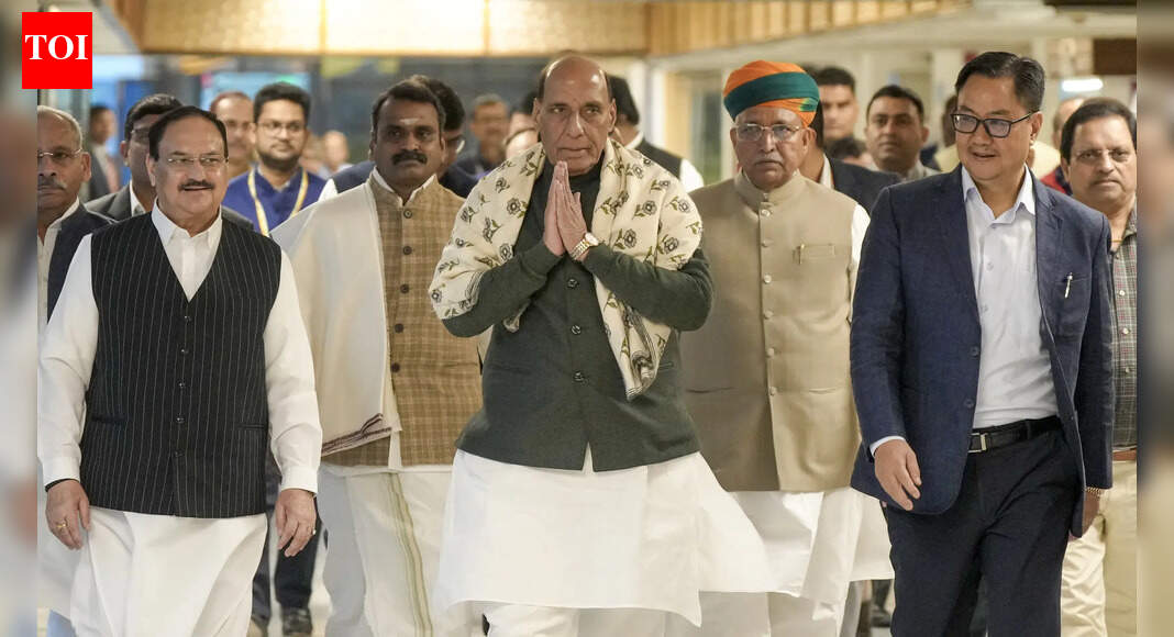 पार्ल में भाजपा के शीर्ष पदाधिकारियों की बैठक, अगले पार्टी प्रमुख पर संभावना | भारत समाचार