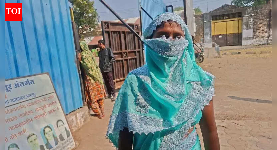 आघात का दुष्चक्र: महाराष्ट्र में महिला ने बलात्कार के प्रयास के दौरान ठेकेदार की हत्या कर दी, माँ की अनुपस्थिति में पति ने नाबालिग बेटियों से बलात्कार किया | नागपुर समाचार