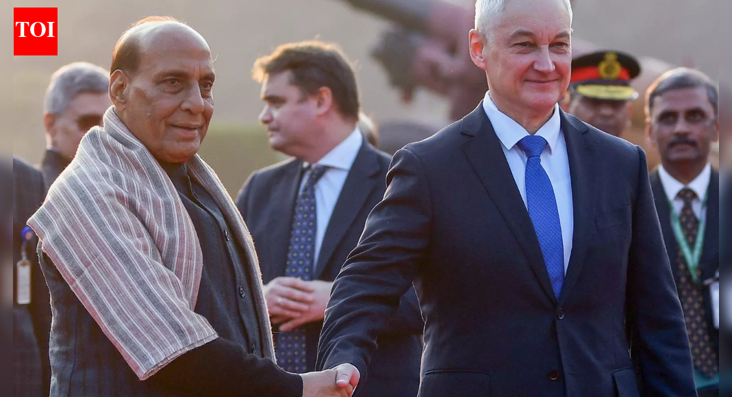 ‘भूराजनीतिक अनिश्चितता के बावजूद’: राजनाथ ने रूस के साथ रक्षा संबंधों की प्रशंसा की; ट्रंप के लिए संदेश? | भारत समाचार