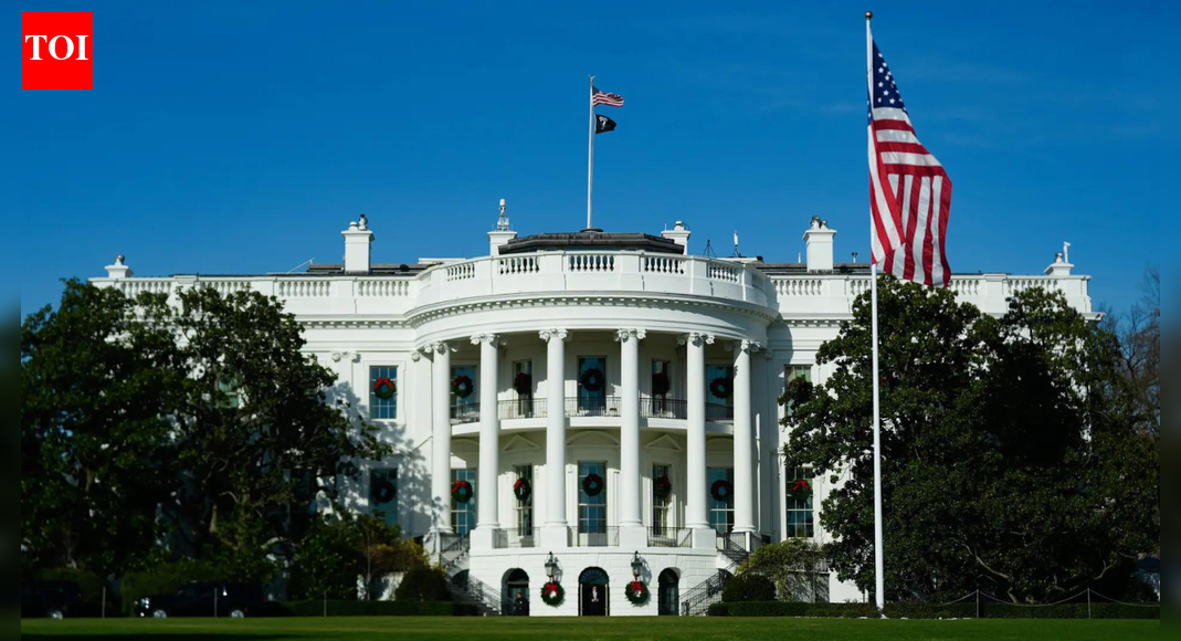 व्हाइट हाउस बॉलरूम पुनर्गठन: ट्रम्प नए वास्तुकार लाए; परियोजनाओं के बीच टकराव बढ़ता है और लागत बढ़ती है