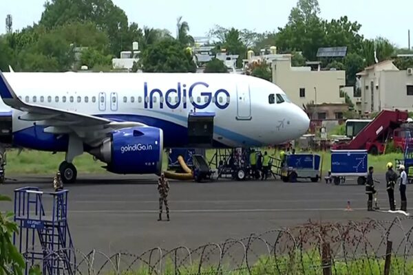 DGCA ने इंडिगो की उड़ान अनुसूची में 5% की कटौती की; 115 दैनिक उड़ानें कम हुईं: इसका क्या मतलब है?