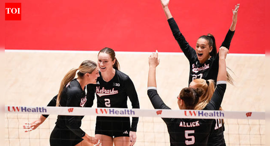 अंतिम चार तक का रास्ता: 2025 एनसीएए वॉलीबॉल क्षेत्रीय कार्यक्रम और प्रमुख मैचअप पूरा करें | अंतर्राष्ट्रीय खेल समाचार