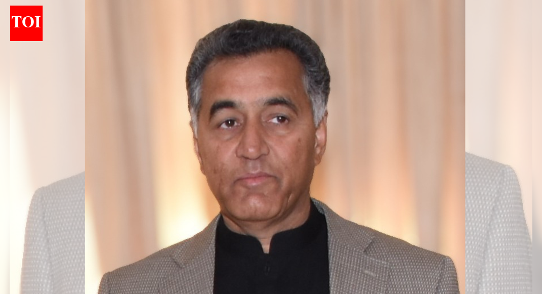 पाकिस्तान के पूर्व ISI प्रमुख को जेल: कोर्ट-मार्शल के बाद फ़ैज़ हमीद दोषी करार; 14 साल जेल की सज़ा सुनाई गई