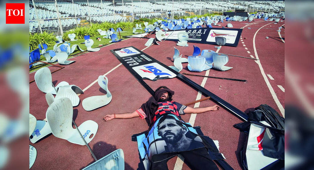 मेस्सी की यात्रा अराजकता में समाप्त हुई और गुस्साए स्टेडियम में विस्फोट हो गया | भारत समाचार