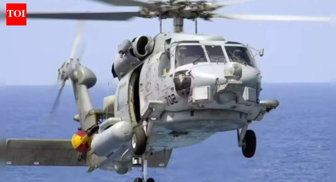 सेना को तीन अपाचे लड़ाकू हेलीकॉप्टर मिलेंगे और नौसेना सीहॉक्स को शामिल करेगी भारत समाचार