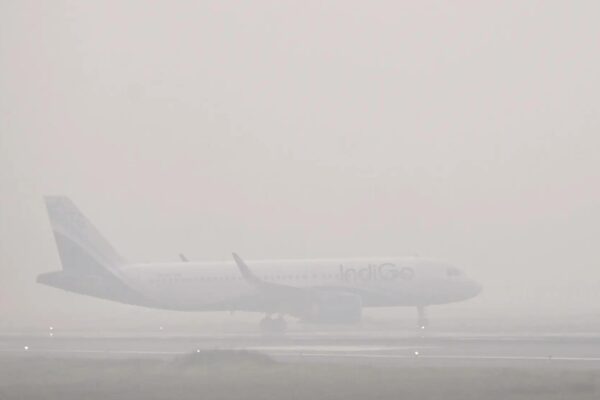 ‘सुरक्षा हमारी सर्वोच्च प्राथमिकता है’: नागरिक उड्डयन मंत्रालय ने उत्तर भारत में ‘भारी कोहरे का अलर्ट’ जारी किया; यात्रियों को चेतावनी दी | भारत समाचार