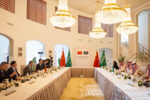 सऊदी अरब और चीन ने राजनयिकों और अधिकारियों के लिए पारस्परिक वीज़ा छूट पर हस्ताक्षर किए | विश्व समाचार