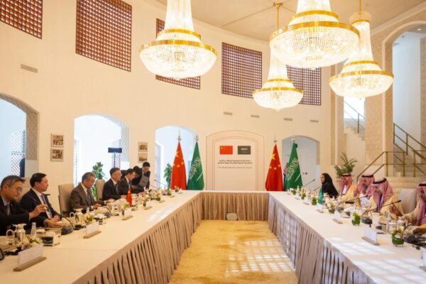 सऊदी अरब और चीन ने राजनयिकों और अधिकारियों के लिए पारस्परिक वीज़ा छूट पर हस्ताक्षर किए | विश्व समाचार