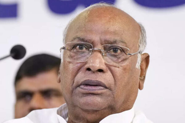 मनरेगा नाम परिवर्तन विवाद: नए वीबी-जी रैम जी बिल पर विपक्ष की तीखी प्रतिक्रिया; खड़गे बताते हैं कि यह प्रस्ताव ‘बीजेपी-आरएसएस साजिश’ का हिस्सा है | भारत समाचार