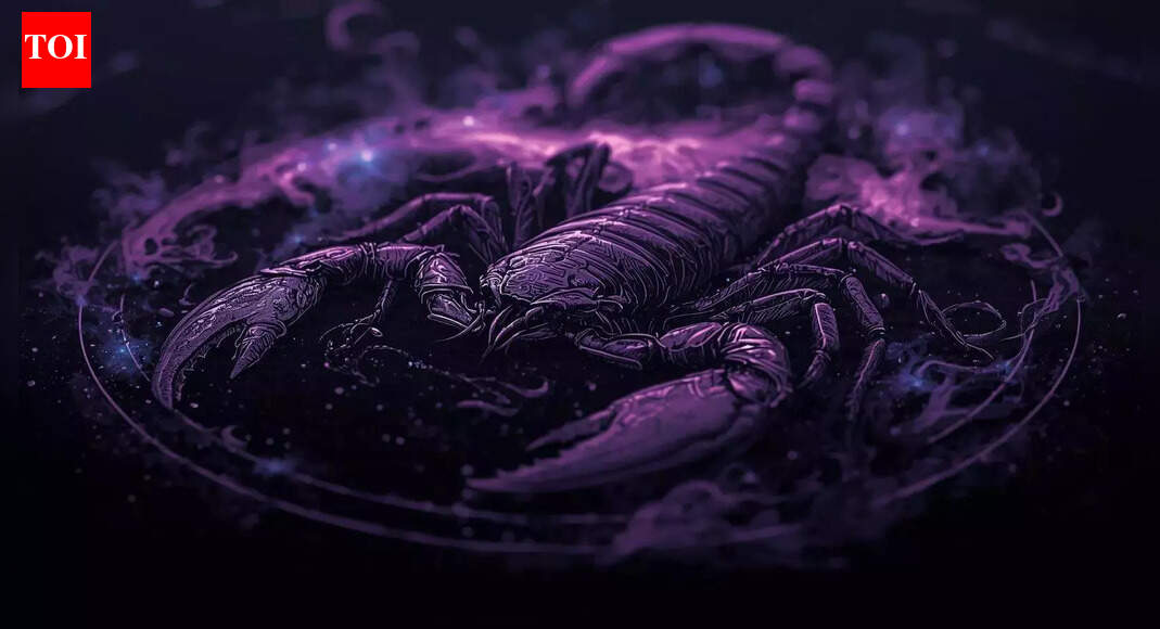 वृश्चिक महिला राशिफल आज (15 दिसंबर, 2025): आज अकेले रहें, लेकिन अकेले नहीं