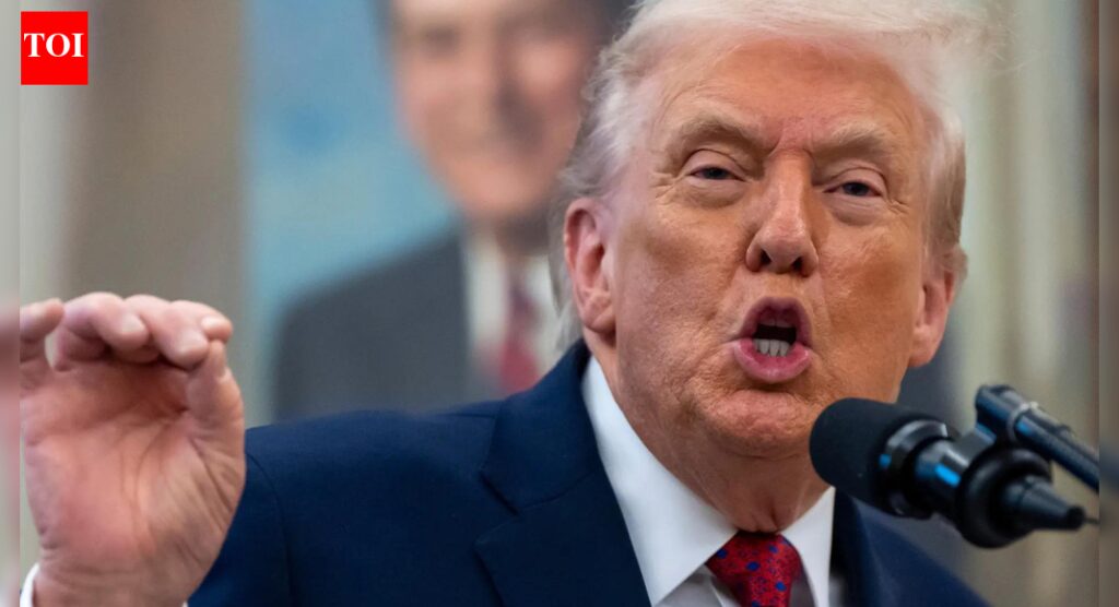 ‘उन्होंने जानबूझकर और दुर्भावनापूर्ण तरीके से काम किया’: ट्रम्प ने 6 जनवरी के भाषण को संपादित करने के लिए बीबीसी पर मुकदमा दायर किया; मानहानि के मुकदमे में 10 अरब डॉलर की मांग ‘उन्होंने जानबूझकर और दुर्भावनापूर्ण तरीके से काम किया’: ट्रम्प ने 6 जनवरी के भाषण को संपादित करने के लिए बीबीसी पर मुकदमा दायर किया; मानहानि के मुकदमे में 10 अरब डॉलर की मांग