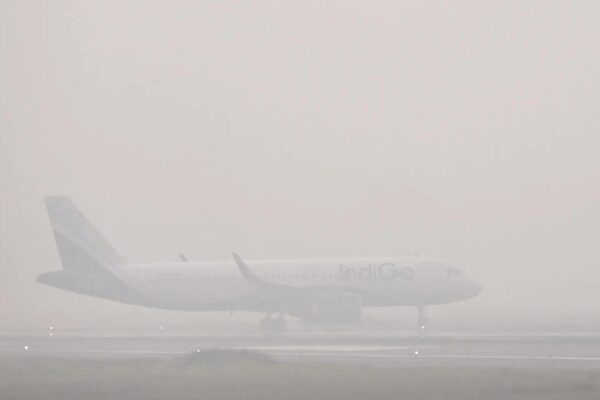 ‘लगातार सुधार’: कम दृश्यता से दिल्ली में उड़ान परिचालन बाधित; हवाई अड्डे के मुद्दों पर सलाह | भारत समाचार