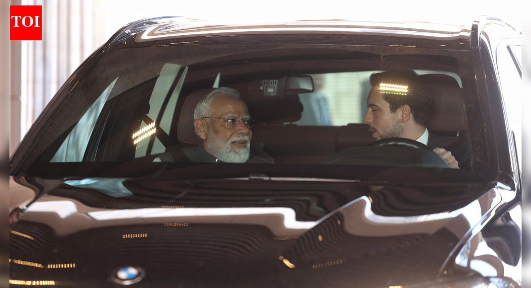 भारत-जॉर्डन संबंध: क्राउन प्रिंस अल हुसैन बिन अब्दुल्ला द्वितीय विशेष संकेत के रूप में पीएम मोदी को संग्रहालय ले गए – तस्वीरें देखें | भारत समाचार