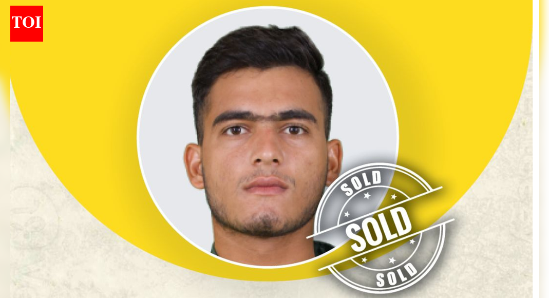 कौन हैं प्रशांत वीर? सीएसके ने आईपीएल नीलामी में 20 वर्षीय बाएं हाथ के बल्लेबाज को 14.20 करोड़ रुपये में खरीदा | क्रिकेट समाचार