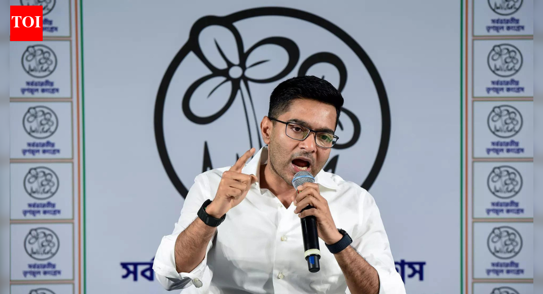 ‘झुकता वही है…’: कोलकाता में मेस्सी कार्यक्रम में अराजकता पर टीएमसी सांसद अभिषेक बनर्जी की ‘कुंभ’ प्रतिक्रिया; बीजेपी इंडिया न्यूज़ की आलोचना करता है