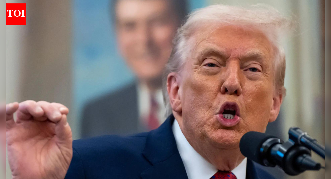 ‘भयानक, यहूदी-विरोधी’: ट्रम्प ने सिडनी बॉन्डी बीच सामूहिक गोलीबारी की निंदा की; हमले “कट्टरपंथी इस्लामी आतंकवाद” | विश्व समाचार