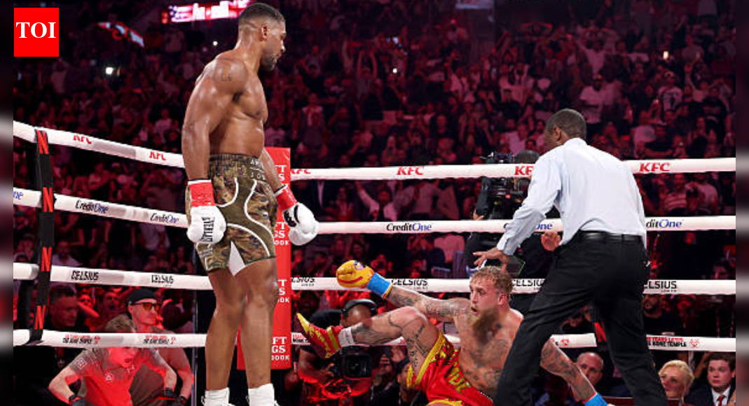 जेक पॉल और एंथोनी जोशुआ कथित तौर पर वायरल नेटफ्लिक्स बॉक्सिंग शो की बदौलत  से  मिलियन कमाते हैं अंतर्राष्ट्रीय खेल समाचार