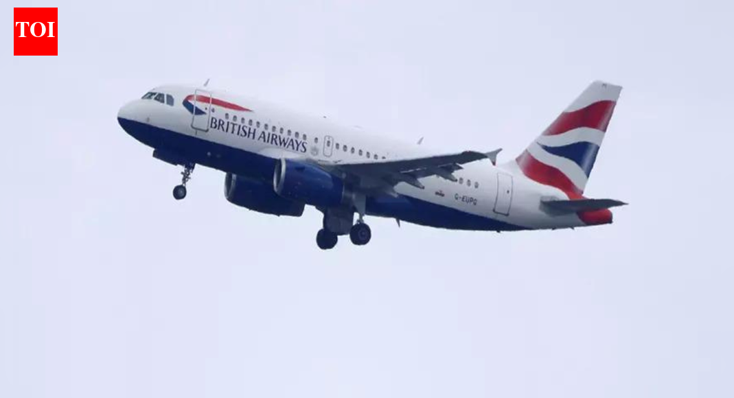 हवाई डर: लंदन-हैदराबाद उड़ान पर बम की धमकी; सुरक्षित रूप से भूमि | भारत समाचार
