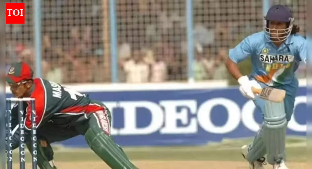 थ्रोबैक: जब एमएस धोनी ने गोल्डन डक के साथ भारतीय क्रिकेट में अपना सफर शुरू किया था | क्रिकेट समाचार