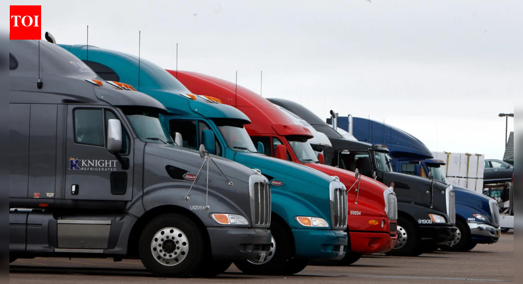 ‘हर दिन मुझे घर की याद आती है’: सिख ट्रक ड्राइवर अराश सिंह अमेरिका में अप्रवासी ड्राइवर होने की कठिनाइयों के बारे में बात करते हैं