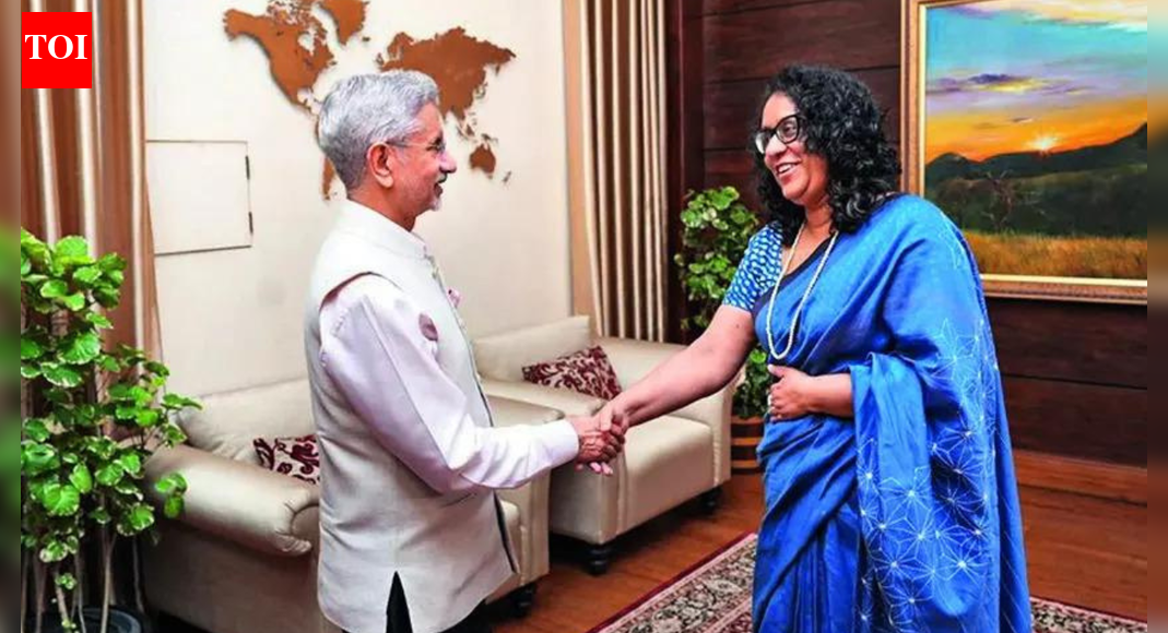 भारत ने चक्रवात प्रभावित श्रीलंका के पुनर्निर्माण के लिए 0 मिलियन की सहायता का प्रस्ताव रखा है | भारत समाचार