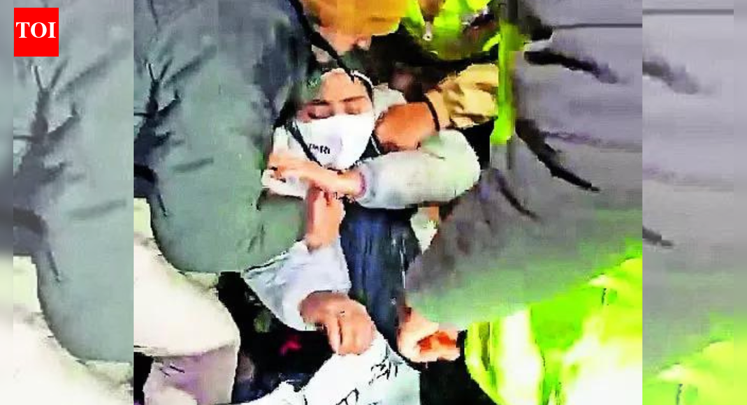 उन्नाव मामला: सेंगर की जमानत के खिलाफ सुप्रीम कोर्ट जाएगी सीबीआई | भारत समाचार