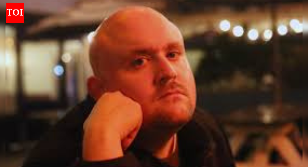 सभी भारतीयों को निर्वासित करें: आक्रोश के बीच अमेरिकी पत्रकार ने भारत विरोधी पोस्ट हटाई; उन्होंने “हिन्दू मंदिरों पर बमबारी” का आह्वान किया