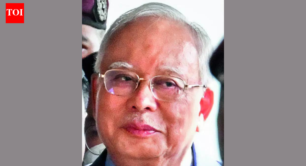 बीएमडी मामले में मलेशिया के पूर्व प्रधानमंत्री रजाक को नई जेल की सजा, 2.8 अरब डॉलर का जुर्माना