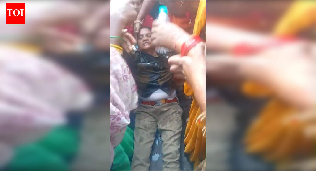 छत्तीसगढ़ के तमनार में कोयला ब्लॉक विरोध हिंसक हो गया; ग्रामीणों द्वारा वाहनों में आग लगाने से कई पुलिस अधिकारी घायल | रायपुर समाचार