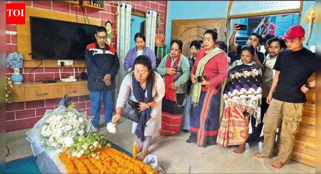 ‘मैं भारतीय हूं’: नस्लीय हमले में मारे जाने से पहले त्रिपुरा के छात्र के आखिरी शब्द; न्याय की तलाश में विरोध प्रदर्शन | भारत समाचार ‘मैं भारतीय हूं’: नस्लीय हमले में मारे जाने से पहले त्रिपुरा के छात्र के आखिरी शब्द; न्याय की तलाश में विरोध प्रदर्शन | भारत समाचार