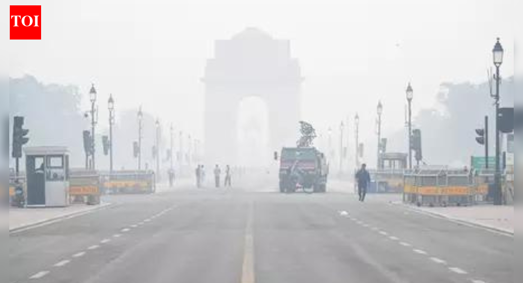 दिल्ली में वायु प्रदूषण: AQI 391 तक पहुंचने से शहर ‘बहुत खराब’ श्रेणी में आ गया; सोमवार को घने कोहरे के कारण ‘ऑरेंज अलर्ट’ जारी | भारत समाचार