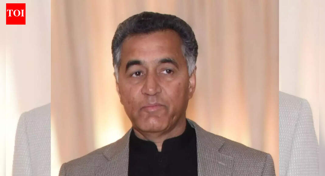 पाकिस्तान के पूर्व आईएसआई प्रमुख फैज़ हमीद ने दोषसिद्धि के खिलाफ अदालत का रुख किया