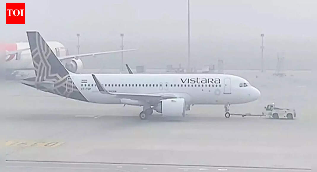 दिल्ली हवाईअड्डा कम दृश्यता के लिए तैयार: घना कोहरा आगमन और प्रस्थान को प्रभावित कर सकता है; AQI “बहुत खराब” श्रेणी में बना हुआ है | दिल्ली समाचार