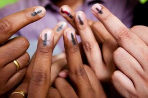 EC ने 2026 बंगाल विधानसभा चुनाव से पहले ईवीएम के प्रथम-स्तरीय सत्यापन के लिए पांच नोडल अधिकारियों की नियुक्ति की