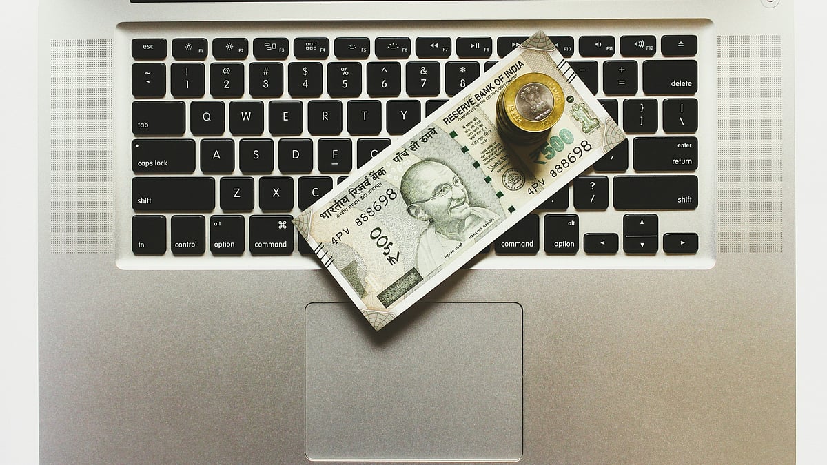 वित्त मंत्रालय ने बैंकों और वित्तीय संस्थानों से निगरानी संबंधी मुद्दों पर तुरंत रिपोर्ट देने को कहा है