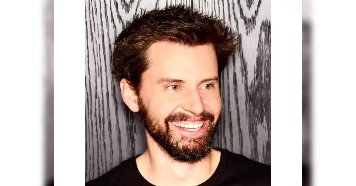 हिंज के सीईओ मैकलियोड ने मैच ग्रुप-समर्थित एआई डेटिंग स्टार्टअप के प्रमुख पद से इस्तीफा दिया इकोनॉमिकटाइम्सबी2बी