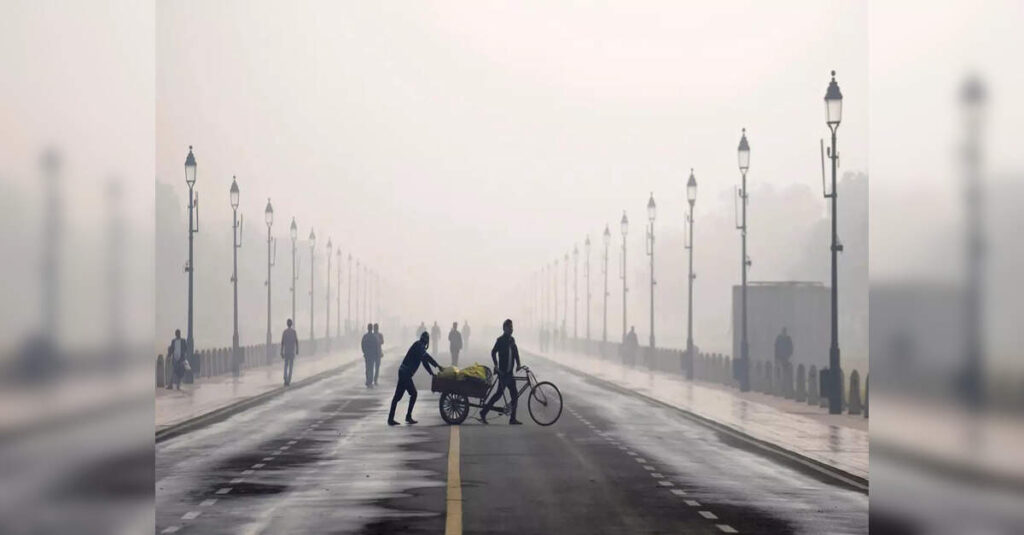 IMD ने दिल्ली, तेलंगाना और चंडीगढ़ में शीतलहर की चेतावनी दी; यूपी, ओडिशा में घना कोहरा छाने की संभावना है। नवीनतम पूर्वानुमान देखें, इकोनॉमिकटाइम्सबी2बी