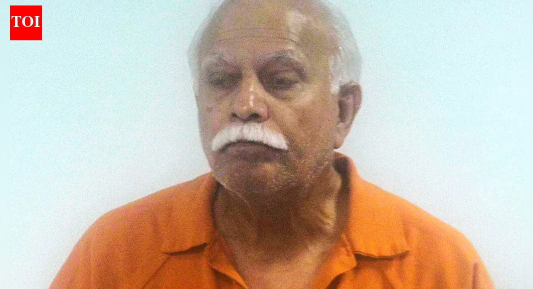 पूर्व डॉक्टर जावेद पेरवेज़ द्वारा की गई अनावश्यक सर्जरी को लेकर 500 से अधिक महिलाओं ने वर्जीनिया अस्पताल पर मुकदमा दायर किया और प्रत्येक से 10 मिलियन डॉलर की मांग की।