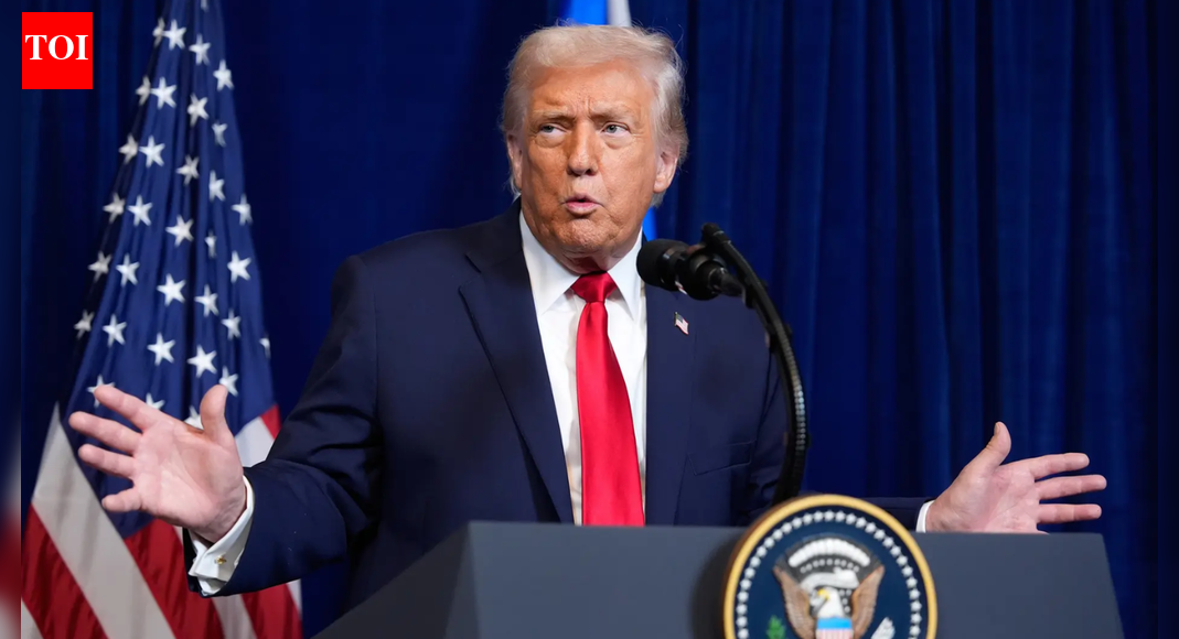 ‘एक टेलीविज़न शो की तरह’: ट्रम्प का कहना है कि उन्होंने मादुरो की कैद को लाइव देखा; दावा है कि ऑपरेशन में कोई भी अमेरिकी नहीं मारा गया