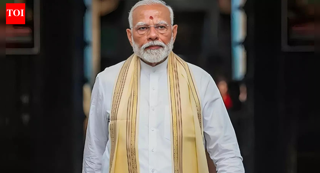 सोमनाथ मंदिर में पीएम की श्रद्धांजलि के बाद बीजेपी ने नेहरू पर लगाया इतिहास से छेड़छाड़ का आरोप | भारत समाचार