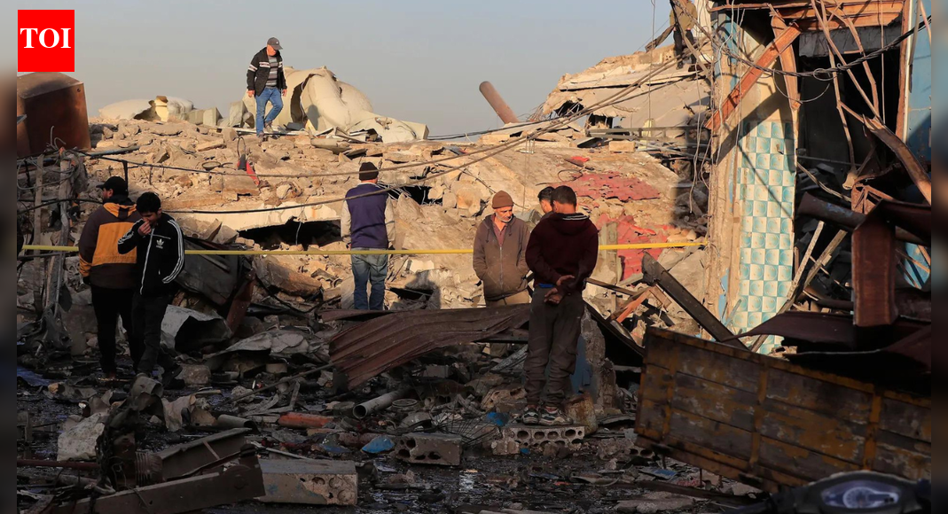 इज़राइल और हिजबुल्लाह के बीच तनाव: तेल अवीव ने लेबनान में नए हमले शुरू किए; ये हमले निरस्त्रीकरण की मांग के बाद हुए हैं।