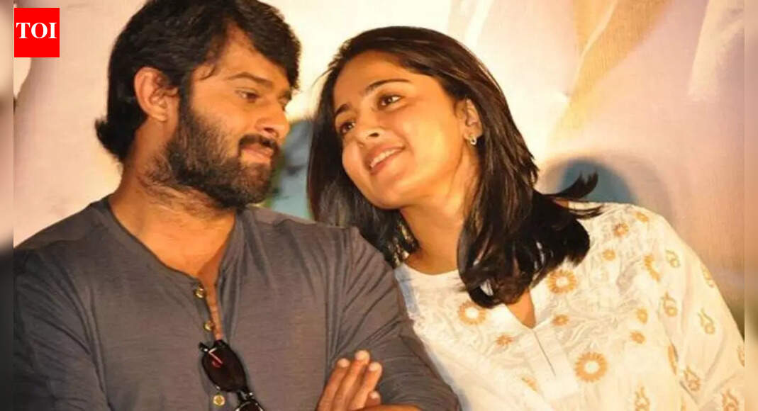 जब प्रभास ने करण जौहर पर उनके रिश्ते की अफवाहें शुरू करने का आरोप लगाया, तो एसएस राजामौली ने कहा कि वह शादी करने के लिए बहुत आलसी थे |